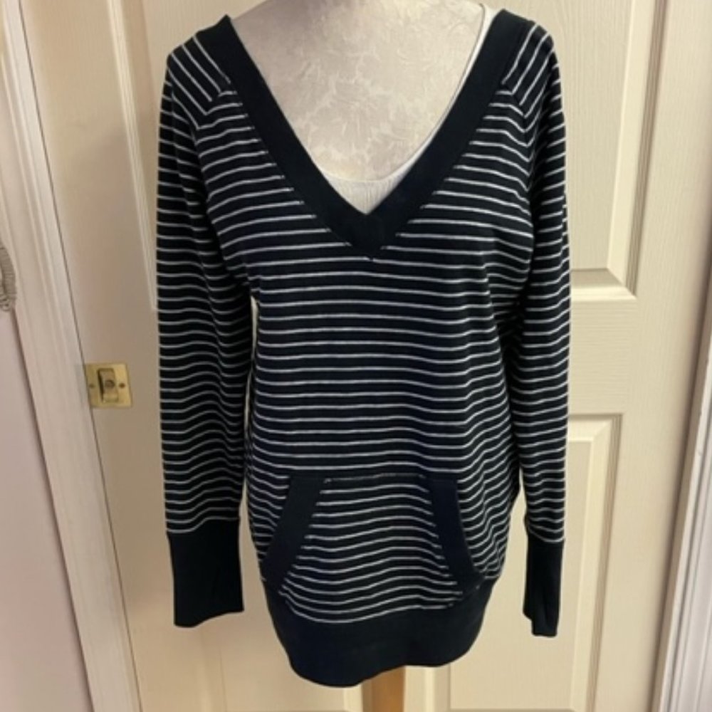 Victoria's Secret VSX Sexy Sport Medium Black-White Athletic Sweatshirt~Oversize